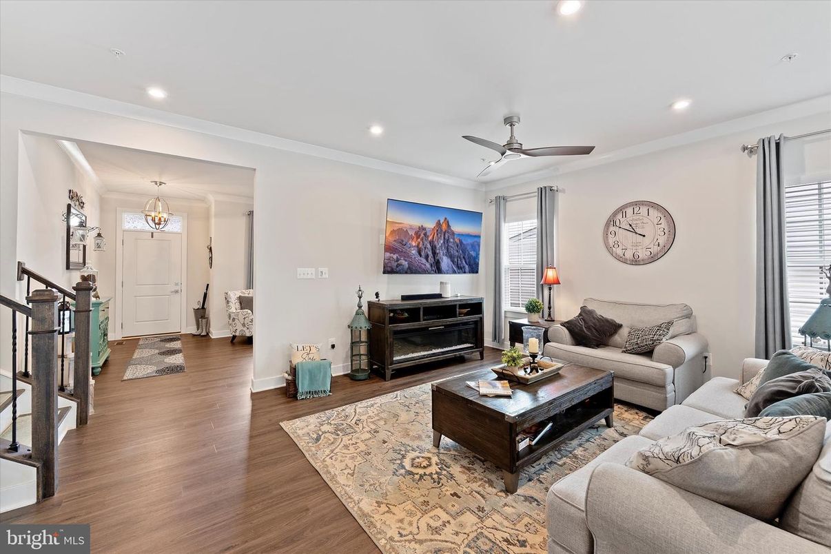 Chandelier, Interior, Living room, Recessed Lighting, Wood Texture Flooring