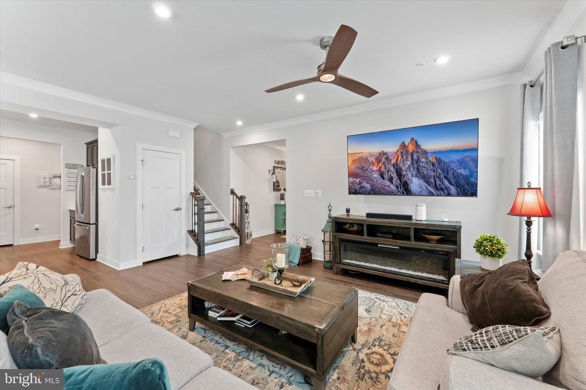 Interior, Kitchen, Living room, Recessed Lighting, Stainless Steel Appliances, Wood Texture Flooring