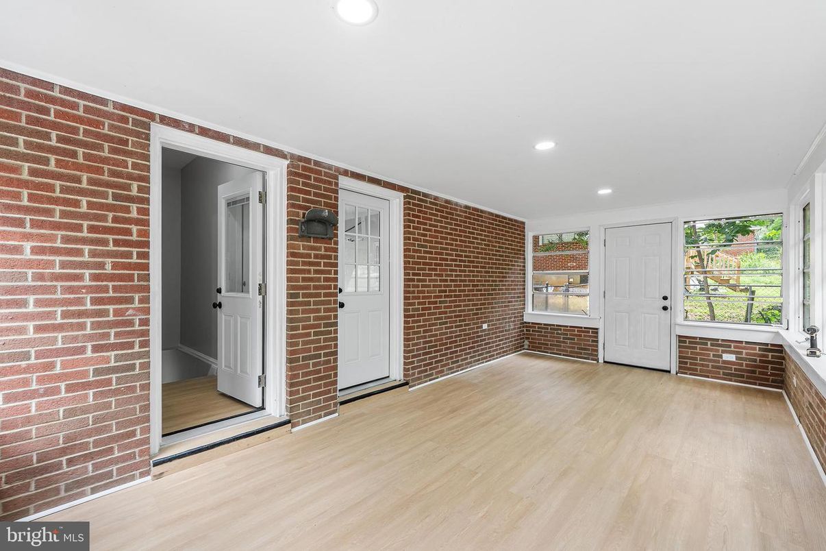Empty room, Interior, Recessed Lighting, Stone Walls, Wood Texture Flooring