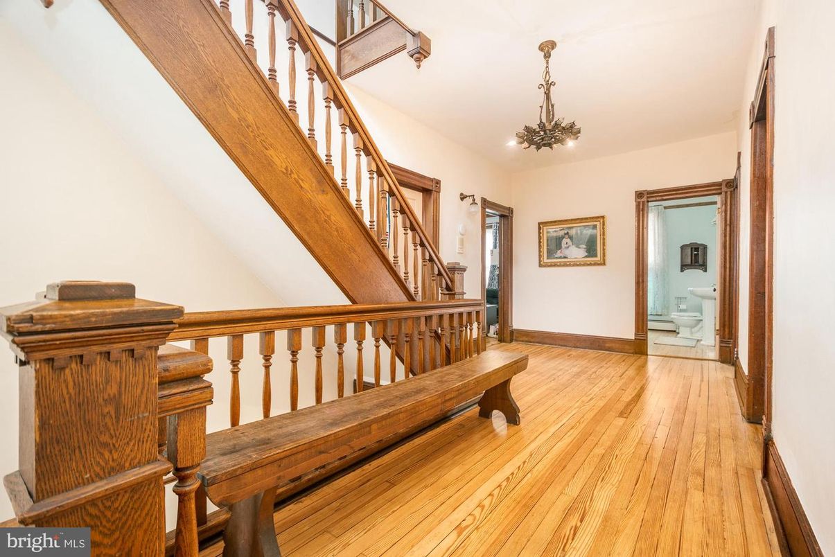 Chandelier, Interior, Wood Texture Flooring