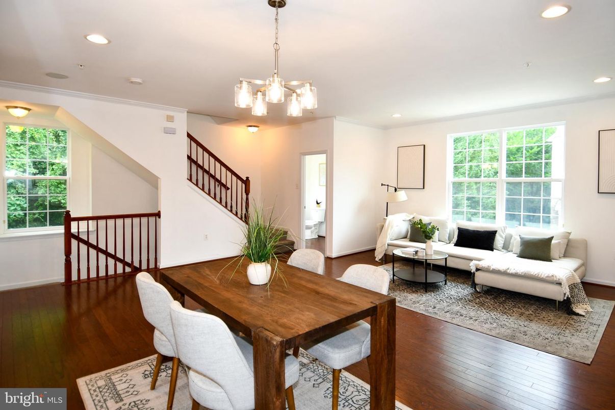 Dining room, Interior, Living room, Pendant Lights, Recessed Lighting, Wood Texture Flooring