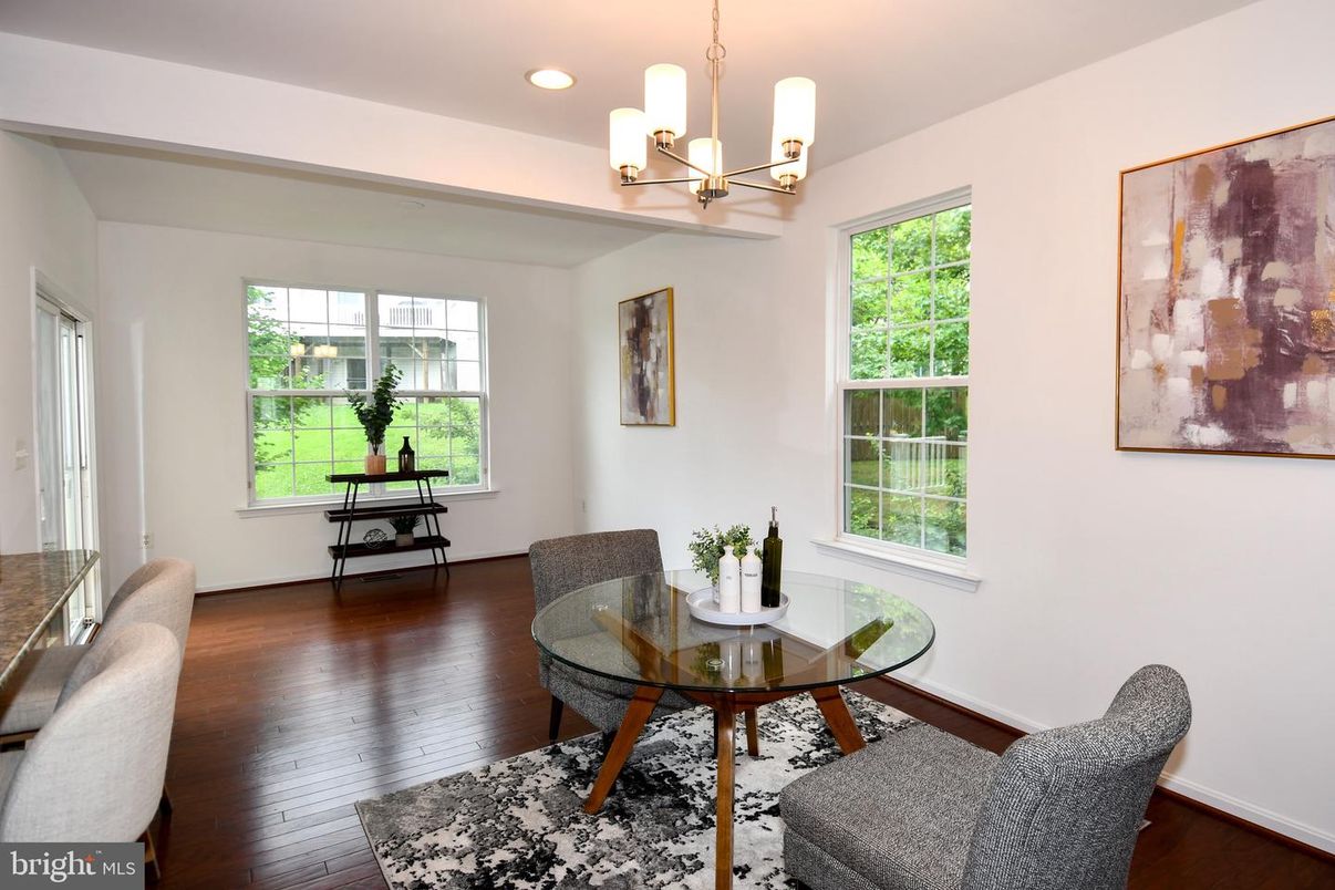 Chandelier, Dining room, Interior, Recessed Lighting, Wood Texture Flooring