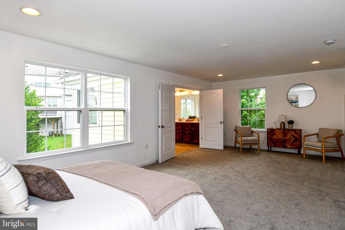 Bedroom, Interior, Recessed Lighting