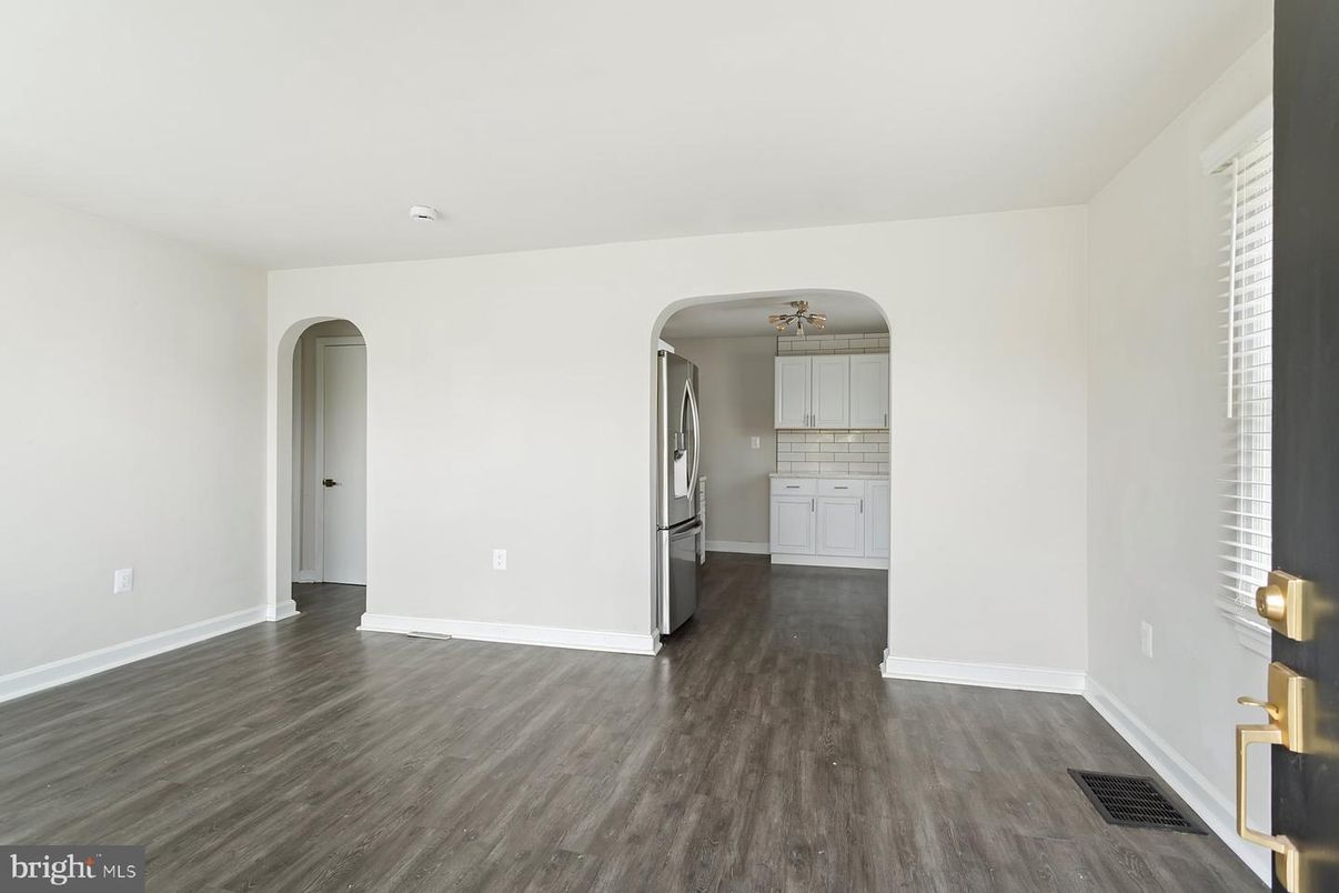 Empty room, Interior, Kitchen, Pendant Lights, Wood Texture Flooring
