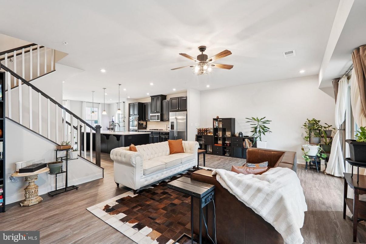 Interior, Kitchen, Living room, Pendant Lights, Recessed Lighting, Stainless Steel Appliances, Wood Texture Flooring