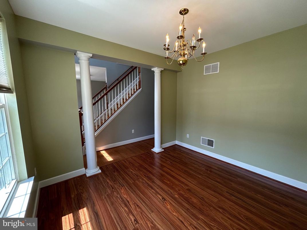 Chandelier, Empty room, Interior, Wood Texture Flooring