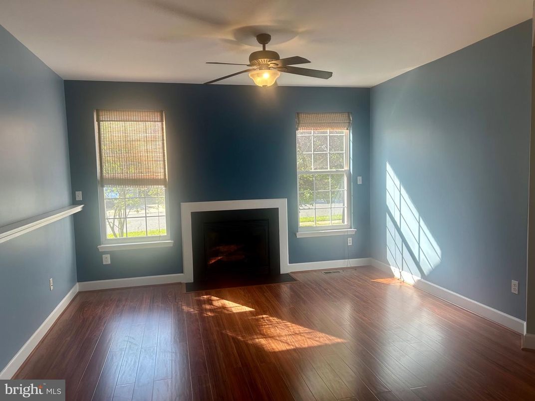 Empty room, Fireplace, Interior, Wood Texture Flooring