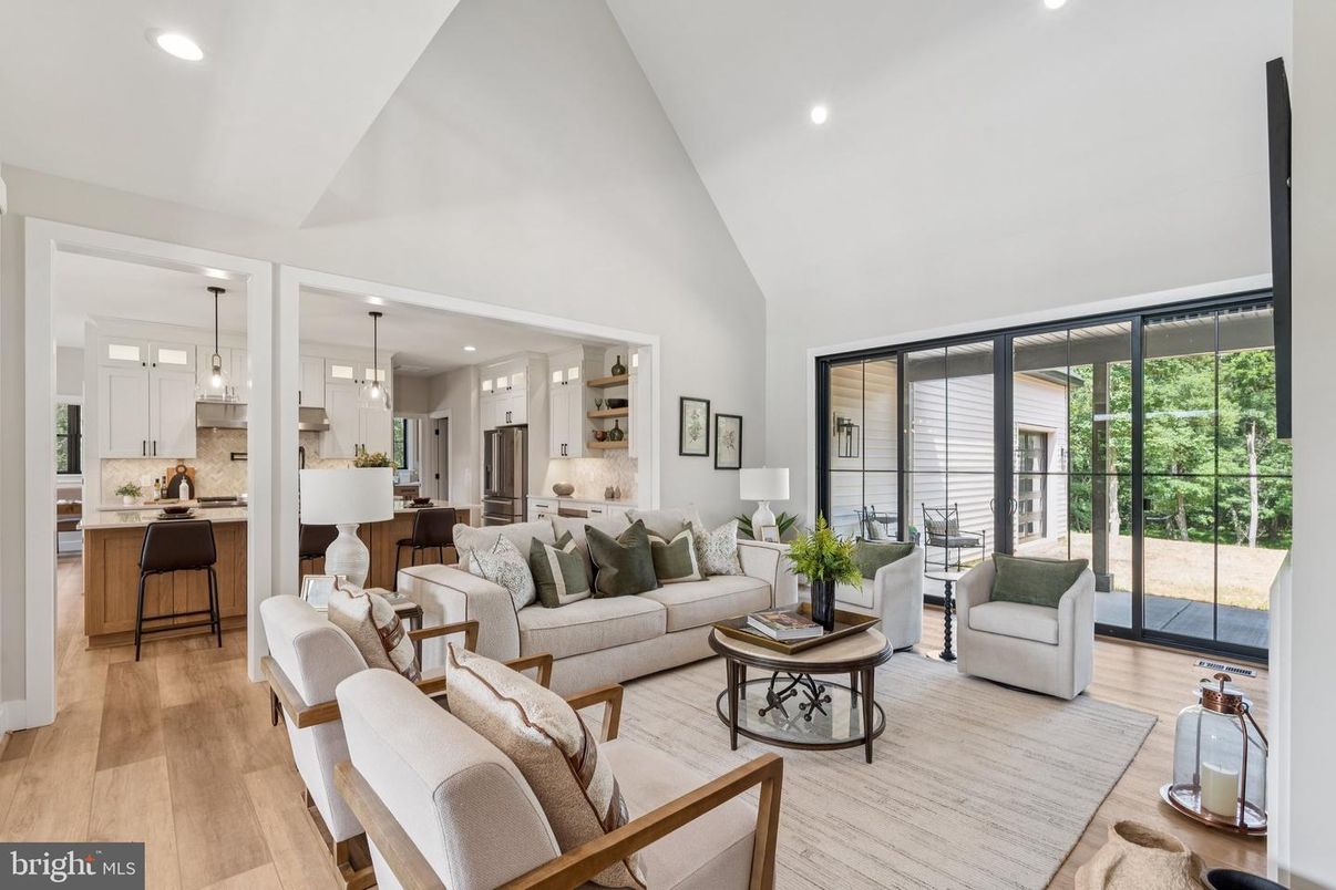 Interior, Kitchen, Living room, Pendant Lights, Recessed Lighting, Wood Texture Flooring