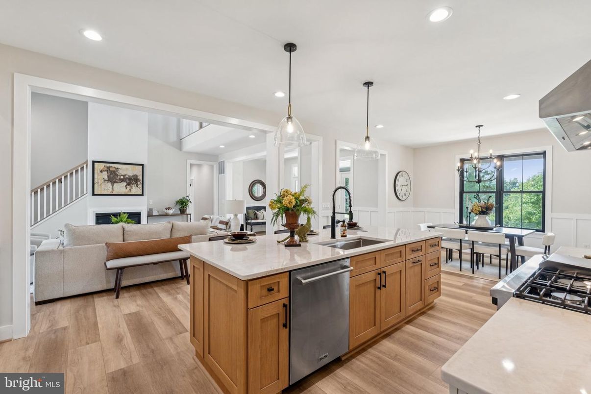 Chandelier, Dining room, Interior, Kitchen, Living room, Pendant Lights, Recessed Lighting, Wood Texture Flooring