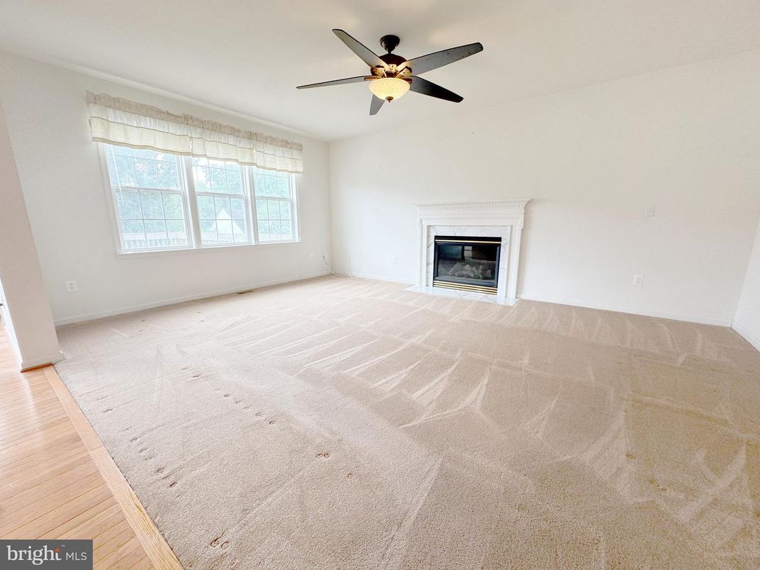 Empty room, Fireplace, Interior