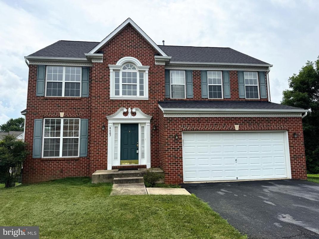 Attached, Exterior, Facade, Brick Facade, Brick Traditional