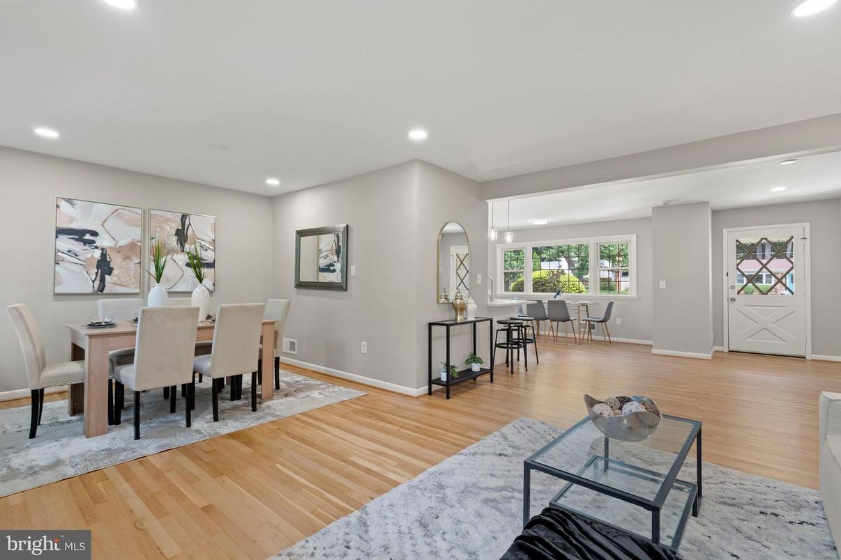 Dining room, Interior, Recessed Lighting, Wood Texture Flooring