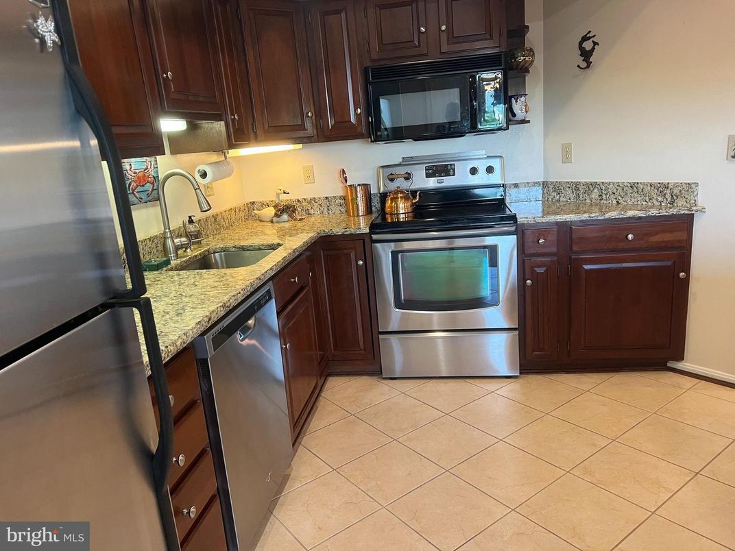Interior, Kitchen, Stainless Steel Appliances