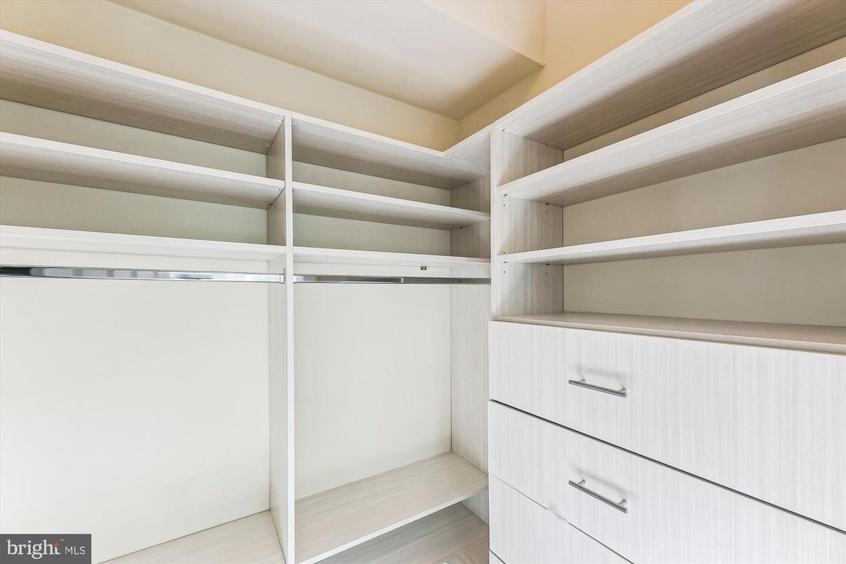 Interior, Walk-in Closets