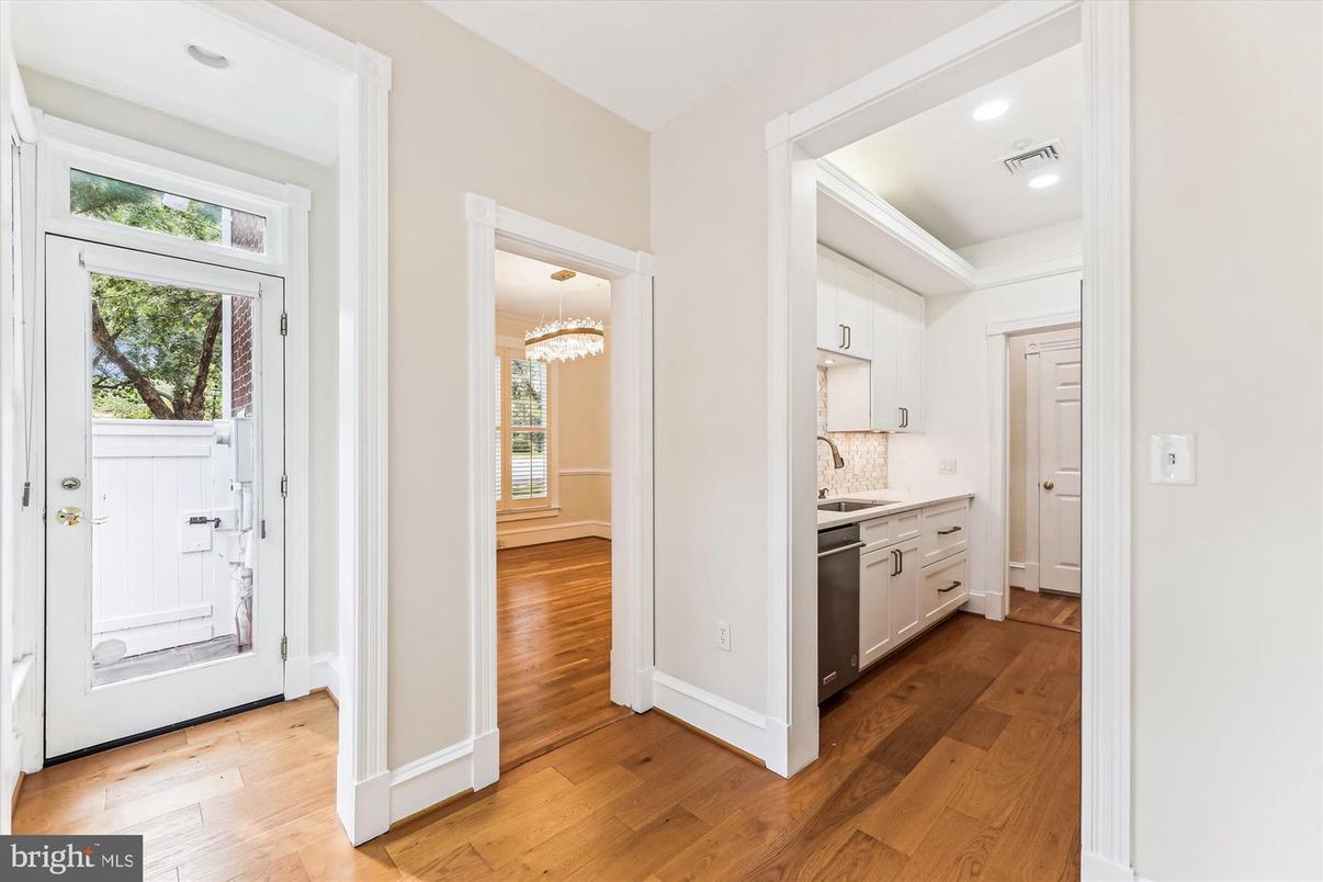 Chandelier, Interior, Kitchen, Recessed Lighting, Wood Texture Flooring