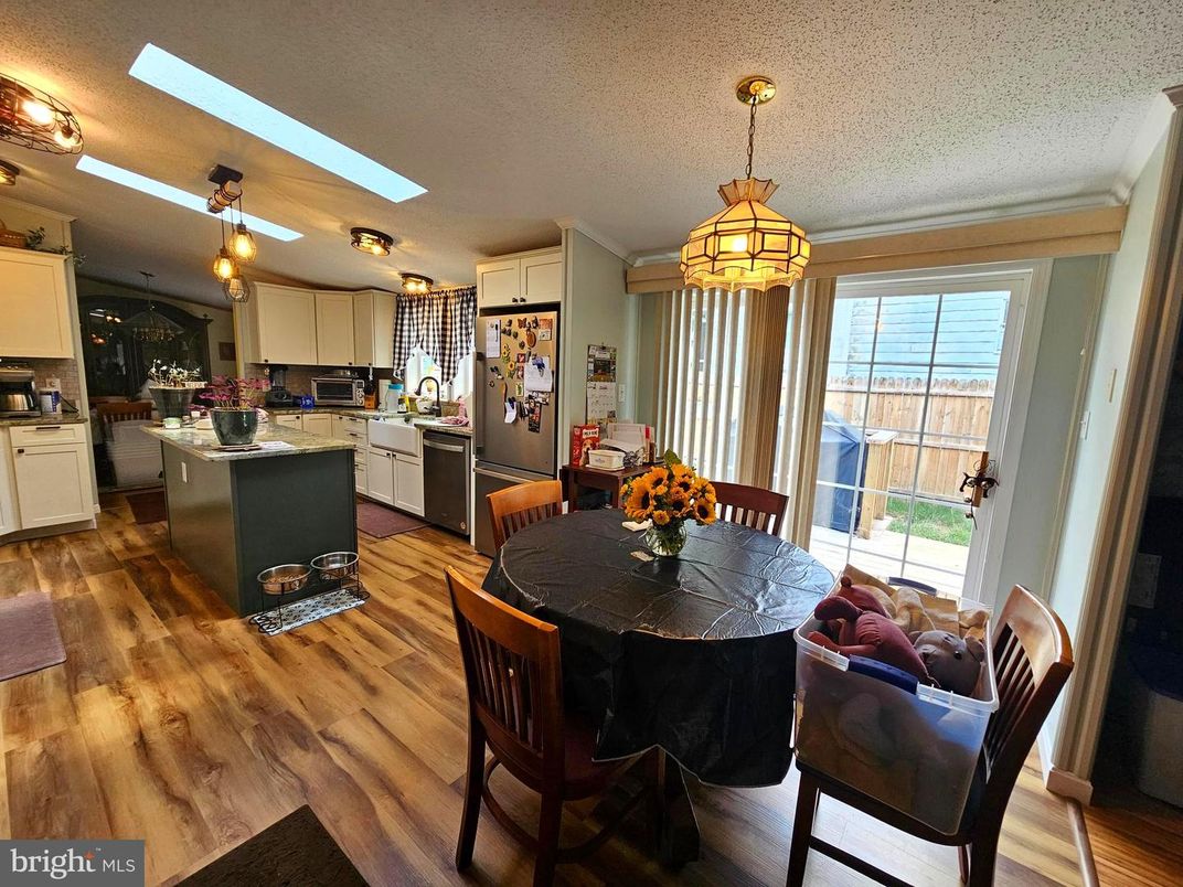 Dining room, Interior, Kitchen, Pendant Lights, Wood Texture Flooring