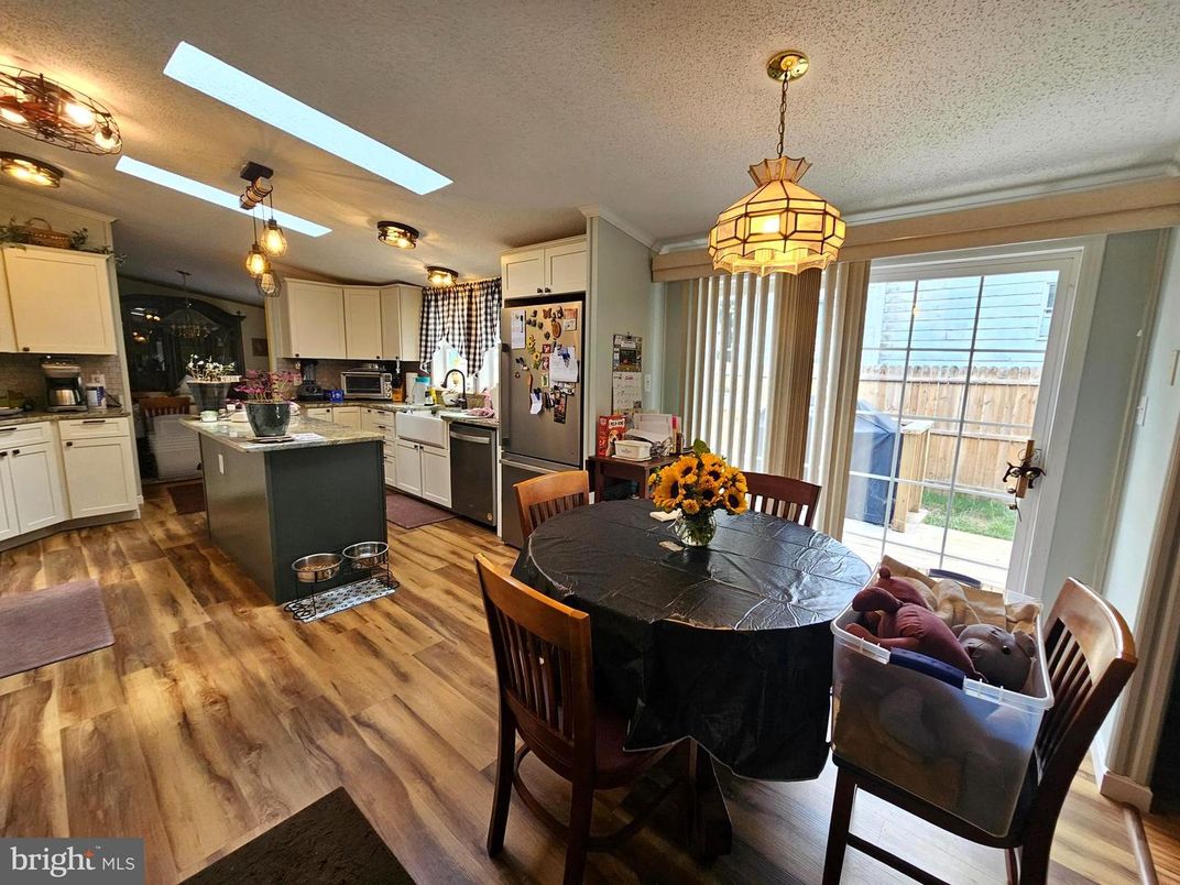Dining room, Interior, Kitchen, Pendant Lights, Wood Texture Flooring