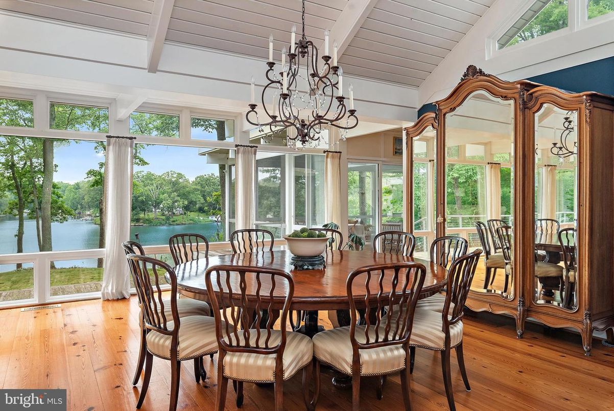 Chandelier, Dining room, Interior, Sun Room, Water, Wood Texture Flooring