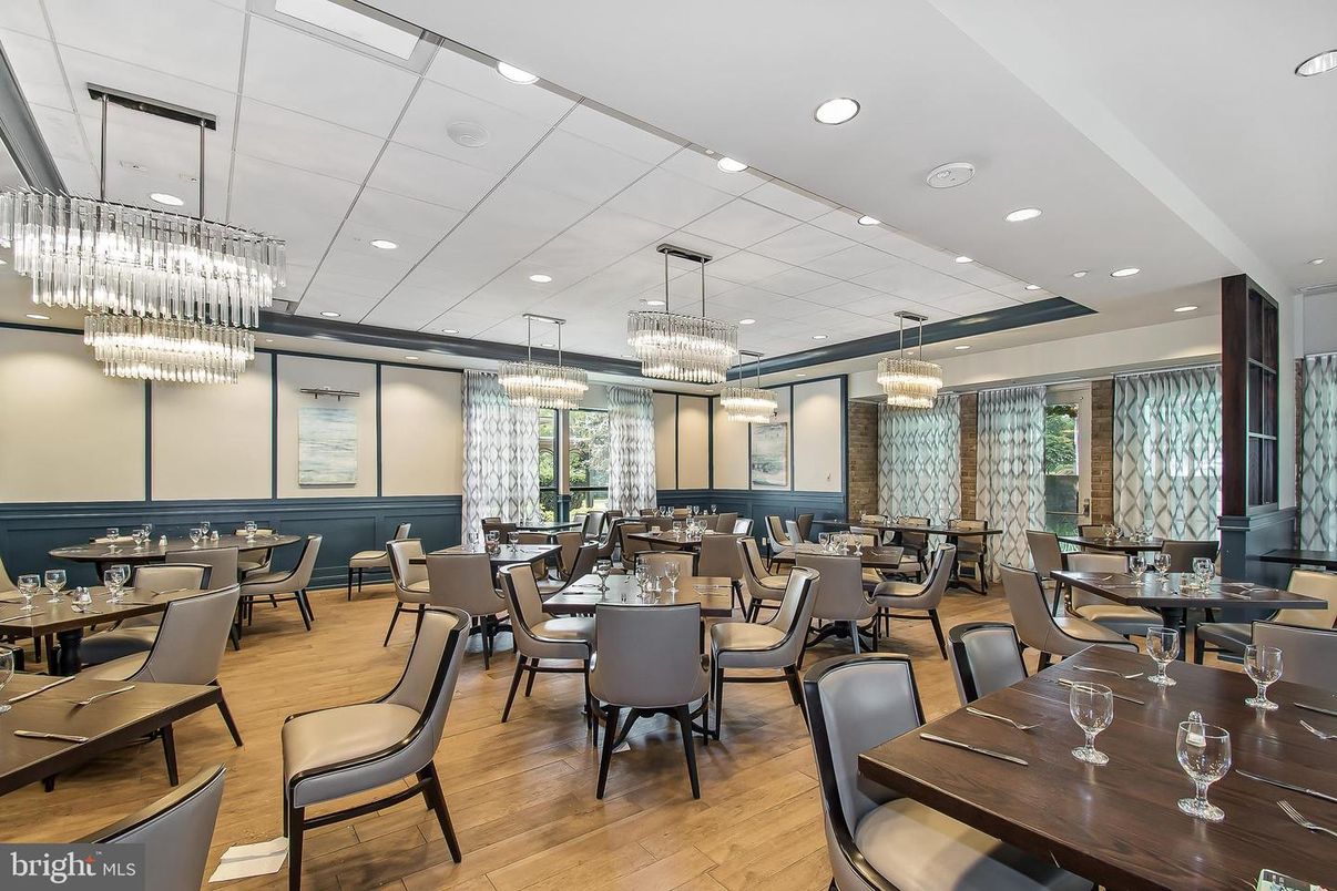 Chandelier, Dining room, Interior, Recessed Lighting, Wood Texture Flooring