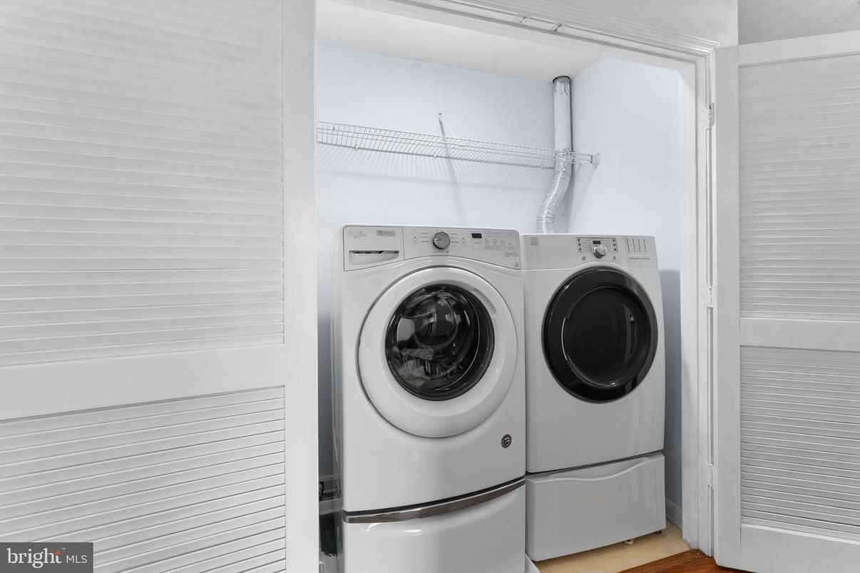 Interior, Utility Closets, Washer, Wood Texture Flooring