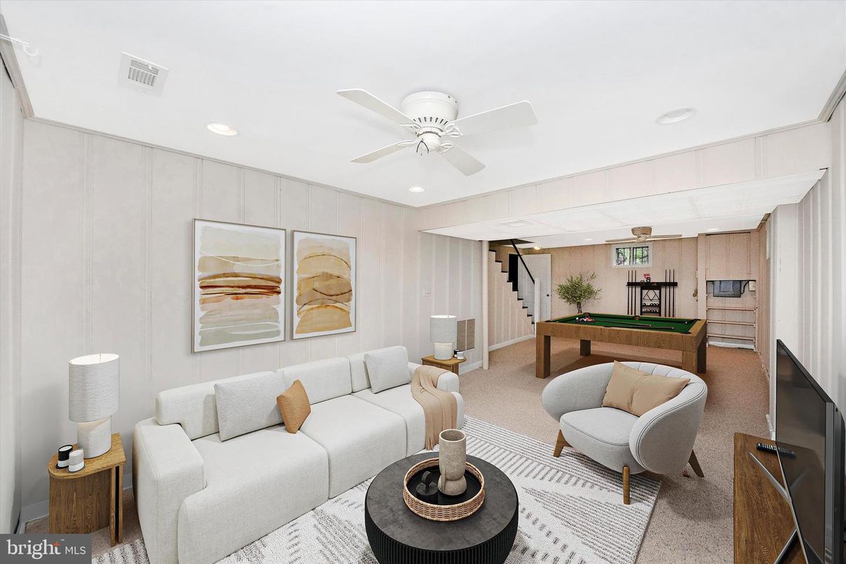 Billiard Table, Game Room, Interior, Living room, Recessed Lighting