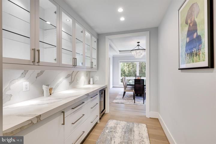 Dining room, Interior, Kitchen, Pendant Lights, Recessed Lighting, Wood Texture Flooring
