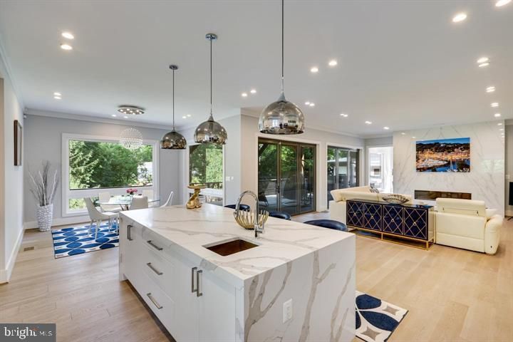 Dining room, Interior, Kitchen, Living room, Pendant Lights, Recessed Lighting, Wood Texture Flooring