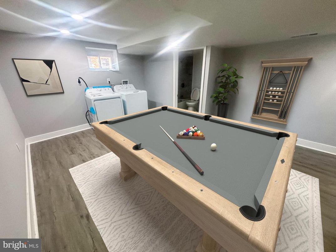 Billiard Table, Game Room, Interior, Wood Texture Flooring