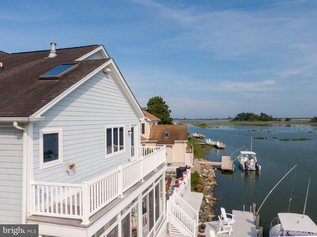 Exterior, Water