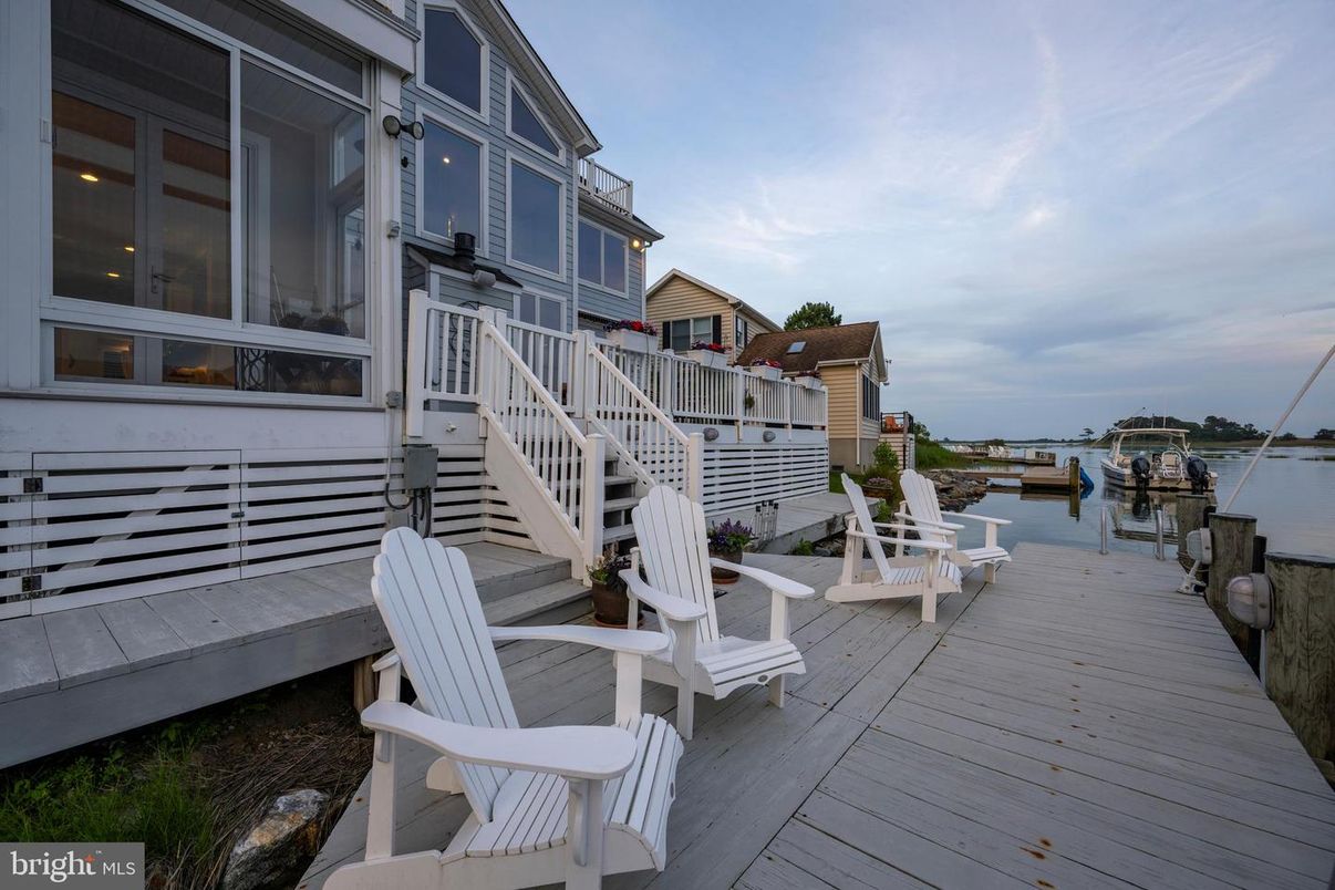 Exterior, Water