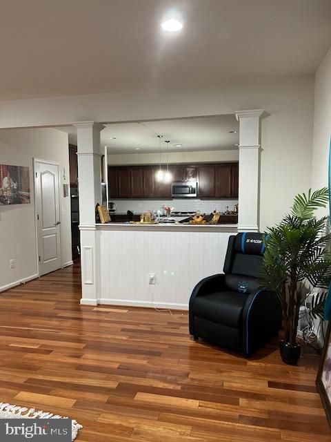 Interior, Kitchen, Pendant Lights, Recessed Lighting, Wood Texture Flooring
