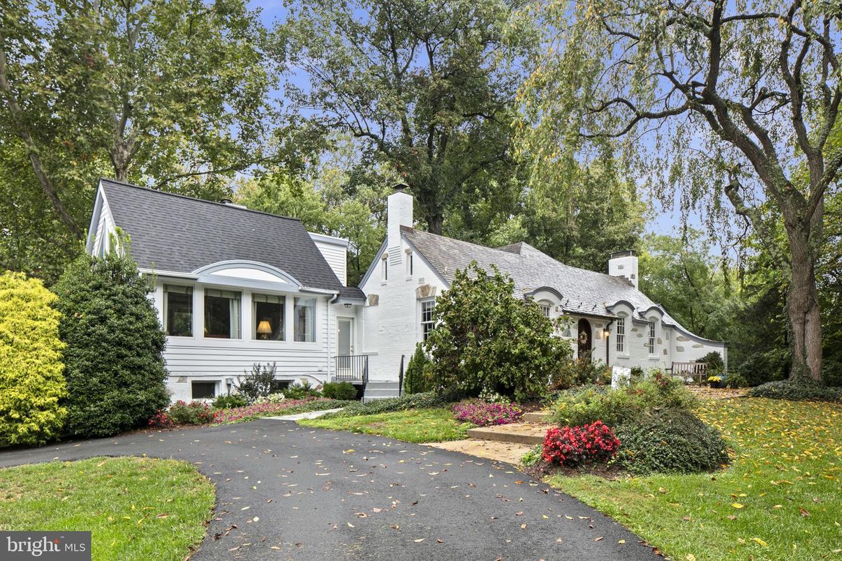Backyard, Exterior, Facade, Cape Cod