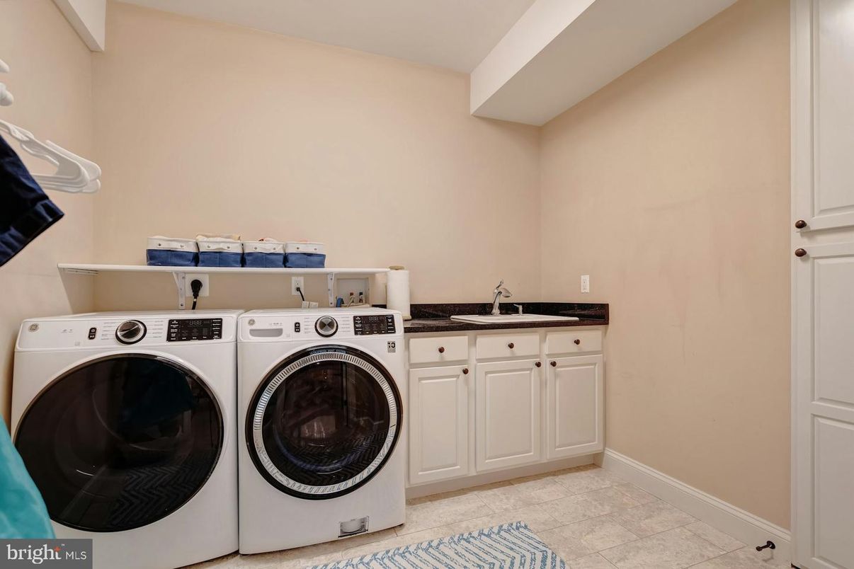 Interior, Washer