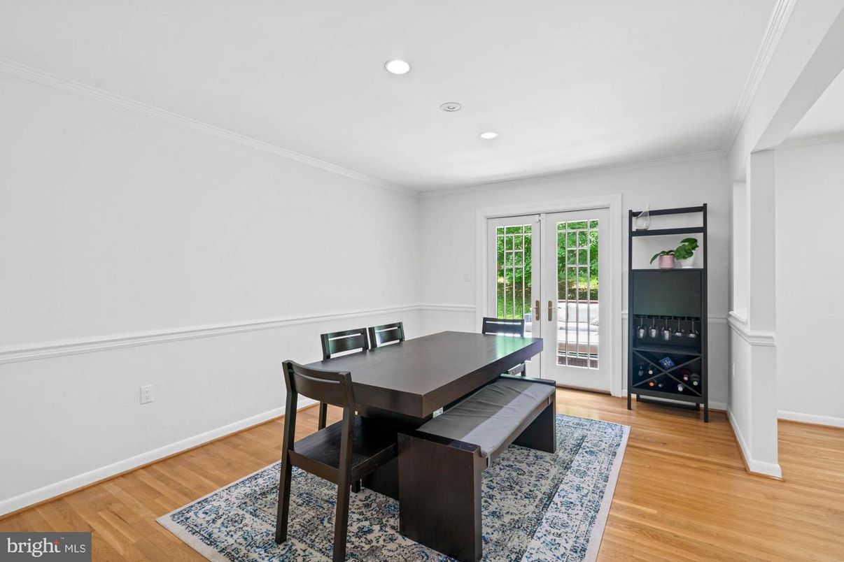 Dining room, Interior, Recessed Lighting, Wood Texture Flooring