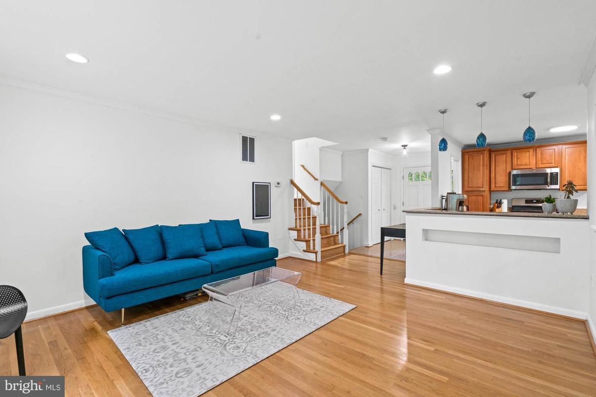 Interior, Kitchen, Living room, Pendant Lights, Recessed Lighting, Stainless Steel Appliances, Wood Texture Flooring
