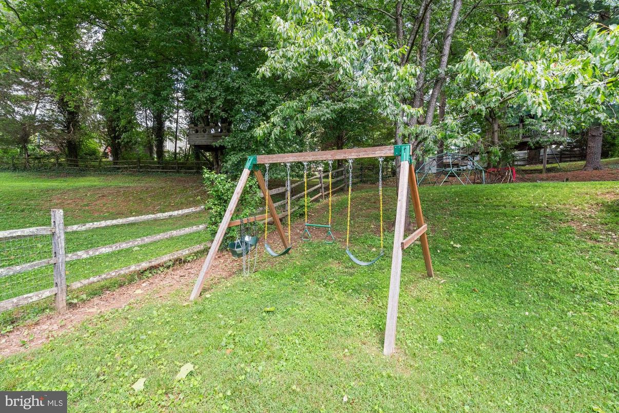Backyard, Exterior, Playground
