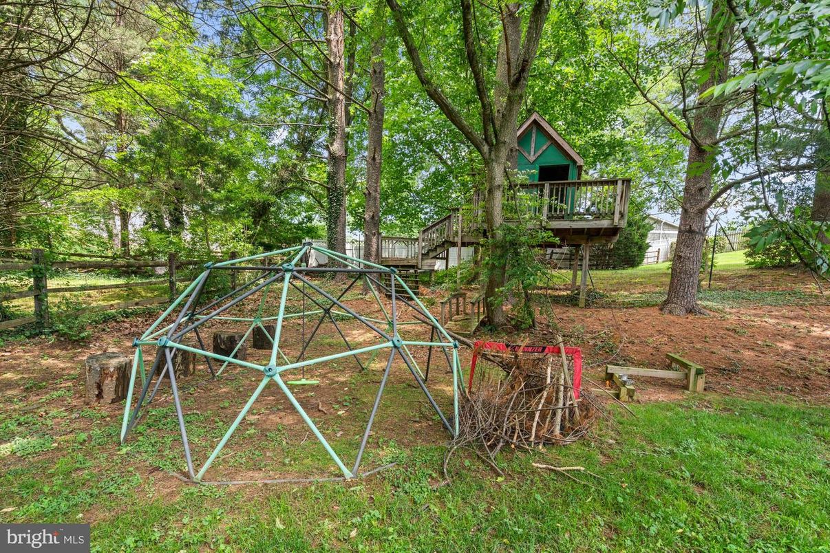 Backyard, Exterior, Playground