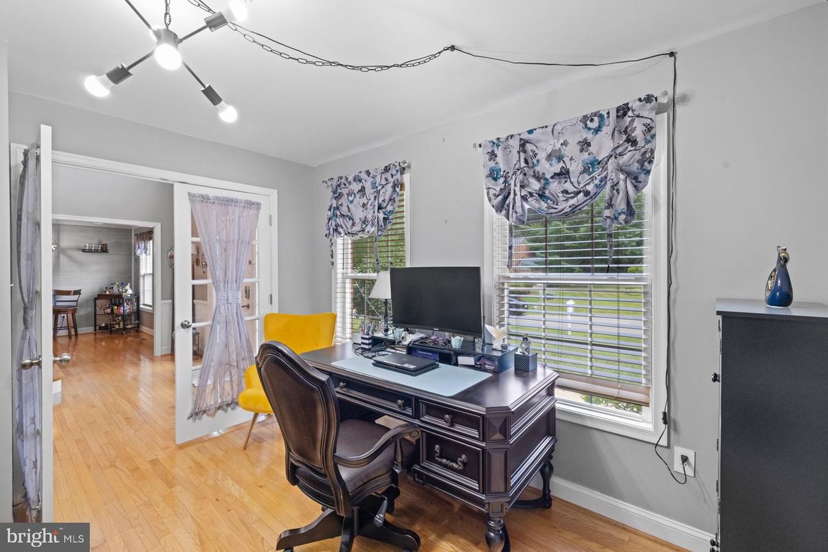 Home Office, Interior, Pendant Lights, Wood Texture Flooring