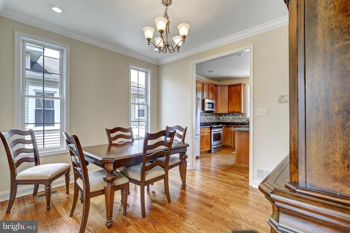 Chandelier, Dining room, Interior, Kitchen, Recessed Lighting, Wood Texture Flooring