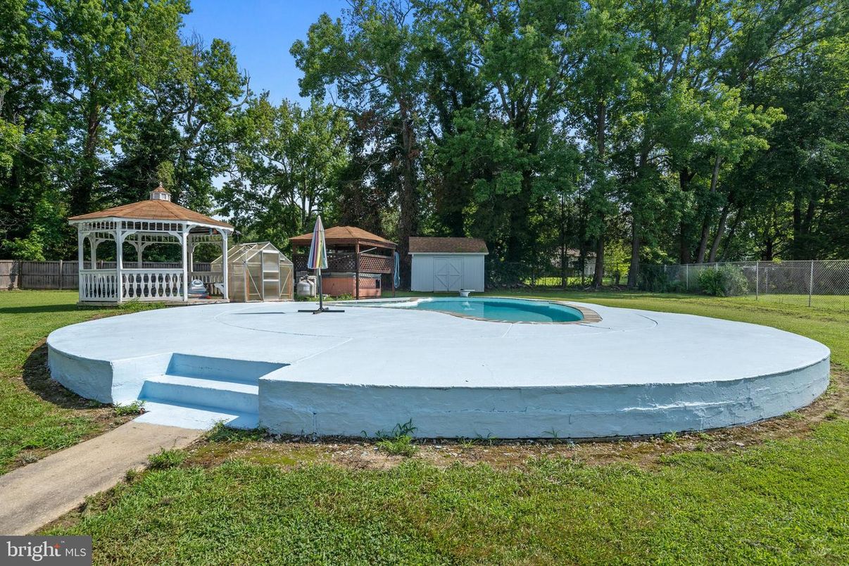 Backyard, Exterior, Pool