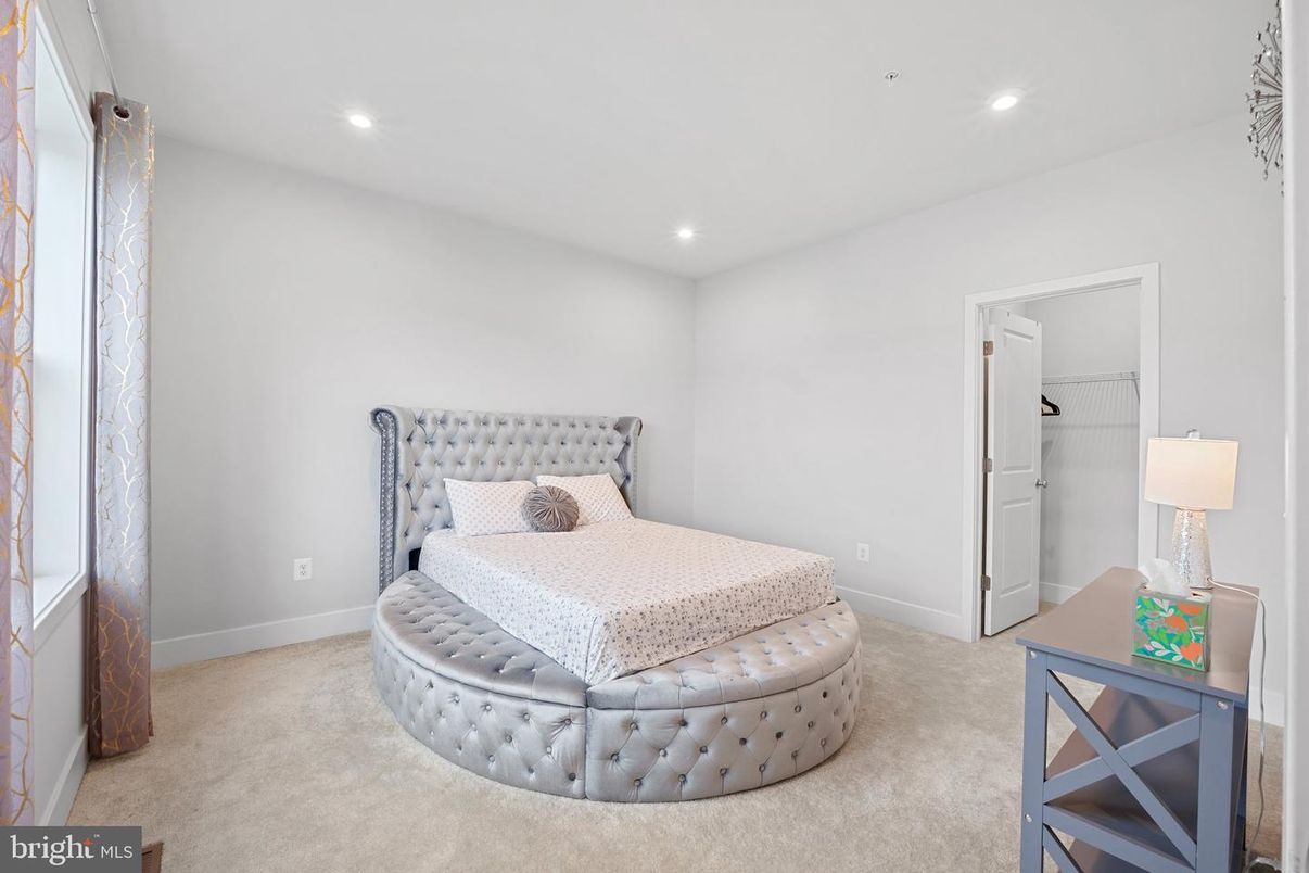 Bedroom, Interior, Recessed Lighting
