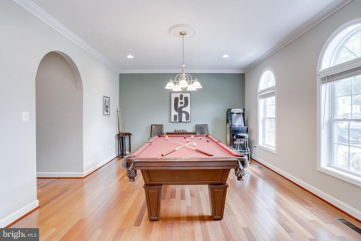 Billiard Table, Game Room, Interior, Pendant Lights, Recessed Lighting, Wood Texture Flooring