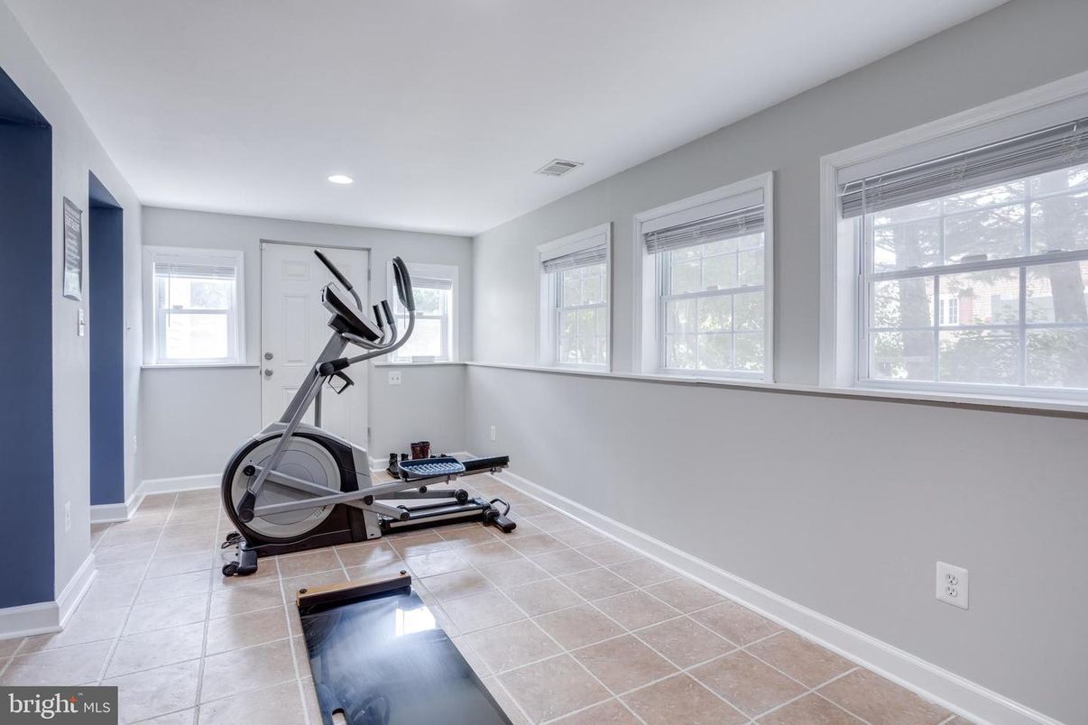 Fitness Equipment, Interior, Recessed Lighting