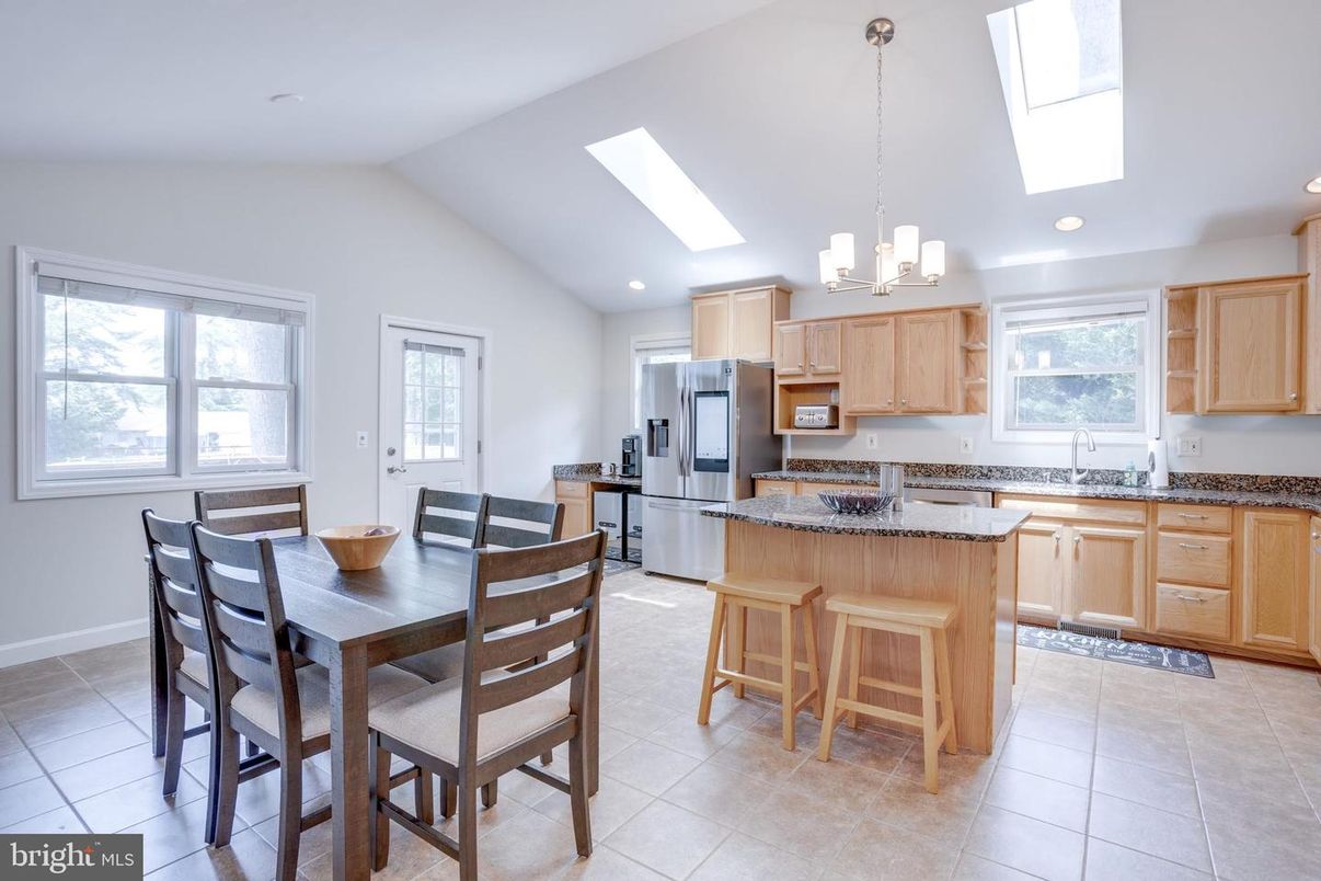 Dining room, Interior, Kitchen, Pendant Lights, Recessed Lighting