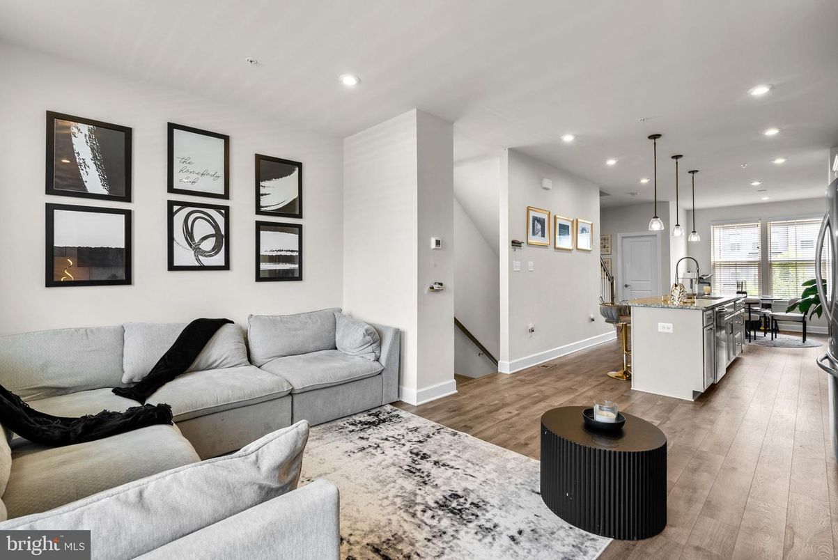 Dining room, Interior, Kitchen, Living room, Pendant Lights, Recessed Lighting, Wood Texture Flooring