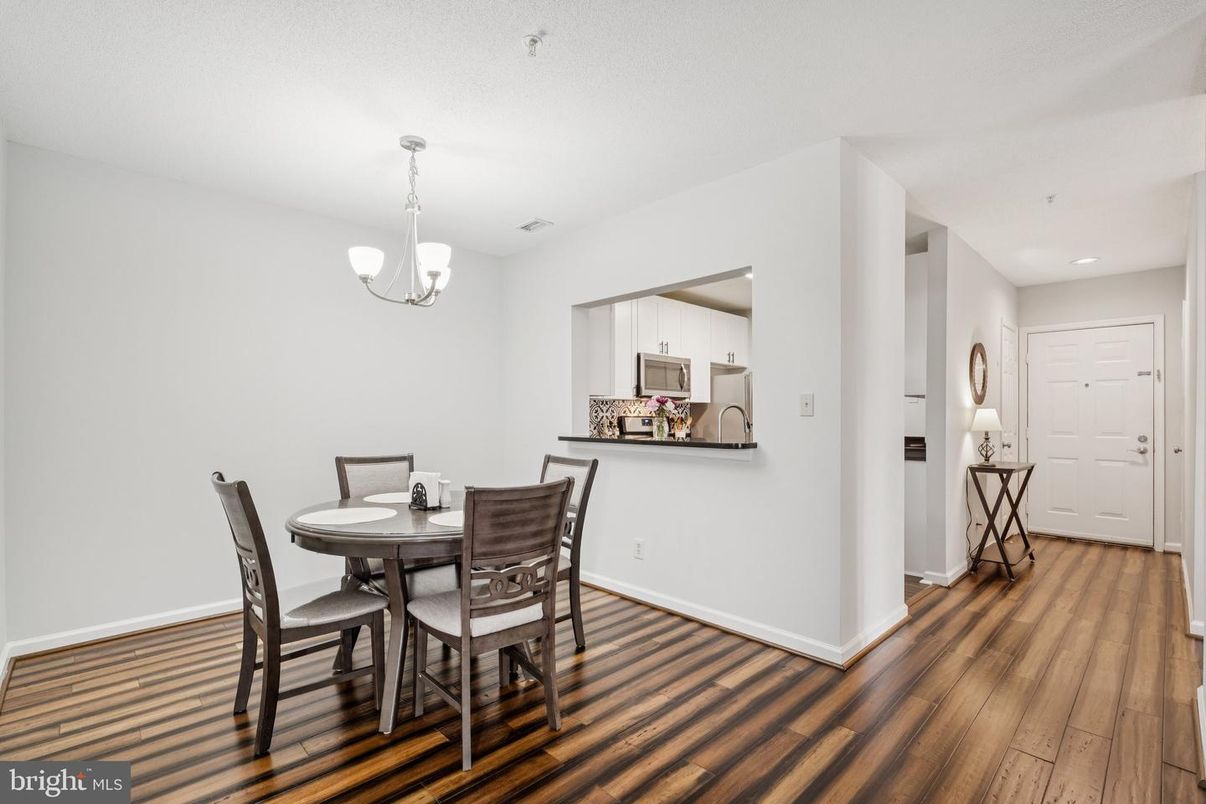 Dining room, Interior, Pendant Lights, Recessed Lighting, Wood Texture Flooring