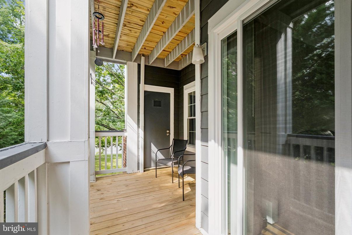Exterior, Wood Texture Flooring