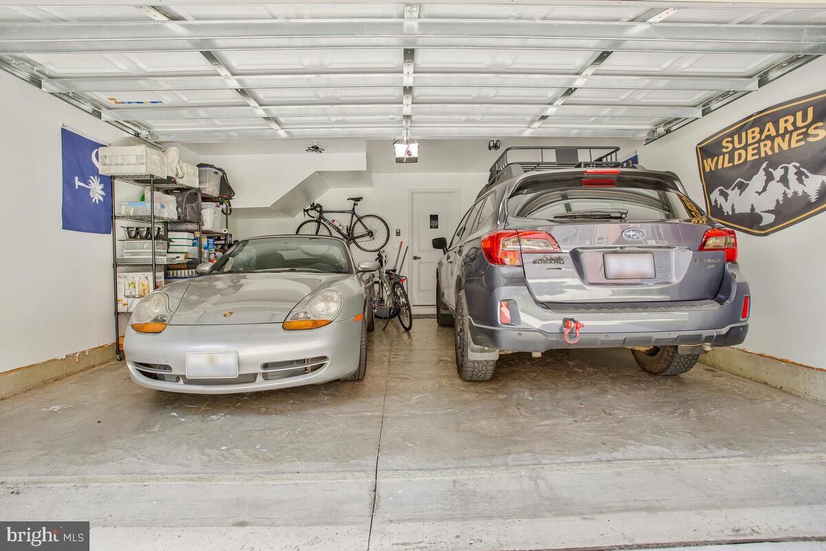 Garage, Interior