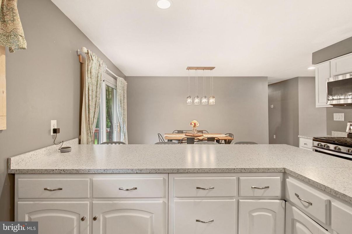 Dining room, Interior, Kitchen, Pendant Lights, Recessed Lighting