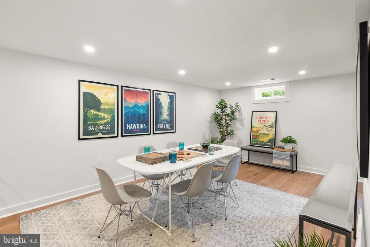 Dining room, Interior, Recessed Lighting, Wood Texture Flooring
